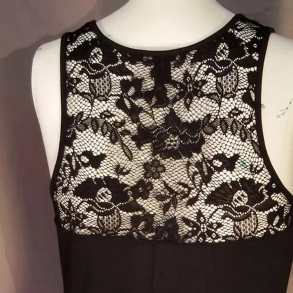 3/$25 Forever 21 Lace Sweetheart Top Dress - Picture 7 of 8